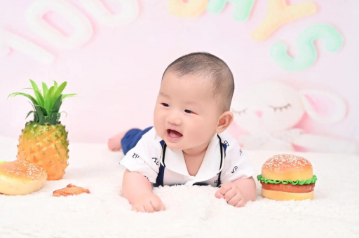 张家界宝宝肚子胀拉稀怎么办